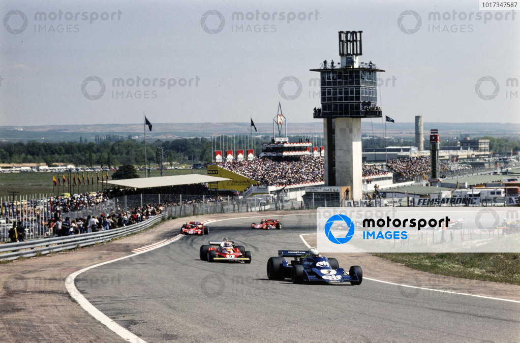 Jody Scheckter, Tyrrell 007 Ford leads Clay Regazzoni, Ferrari 312T2 and Carlos Reutemann, Brabham BT45 Alfa Romeo. Jody Scheckter, Tyrrell 007 Ford leads Clay Regazzoni, Ferrari 312T2 and Carlos Reutemann, Brabham BT45 Alfa Romeo.
